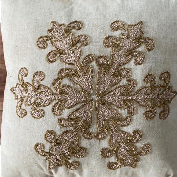 Square decorative pillow - Picture 6 of 8